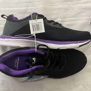 Fila running sneakers